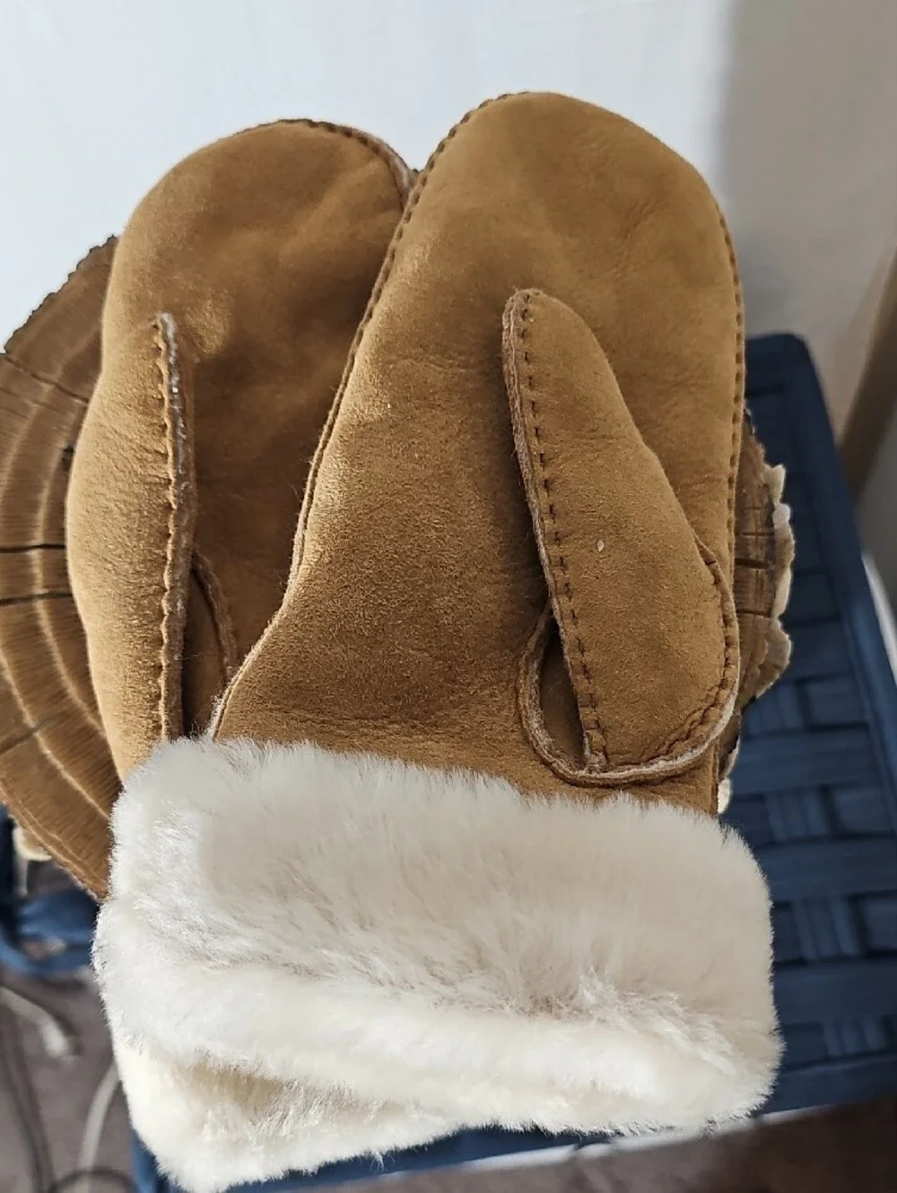 UGG Men’s Chestnut/Tan Suede Shearling-Lined Moccasin Slippers